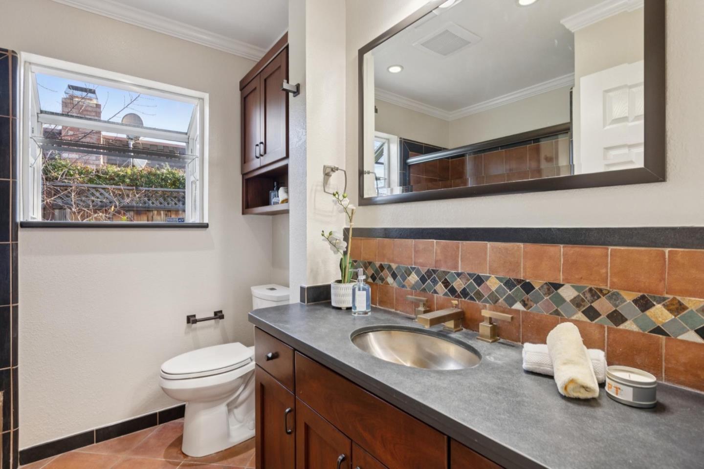 Detail Gallery Image 15 of 26 For 19061 Brookhaven Dr, Saratoga,  CA 95070 - 4 Beds | 2 Baths