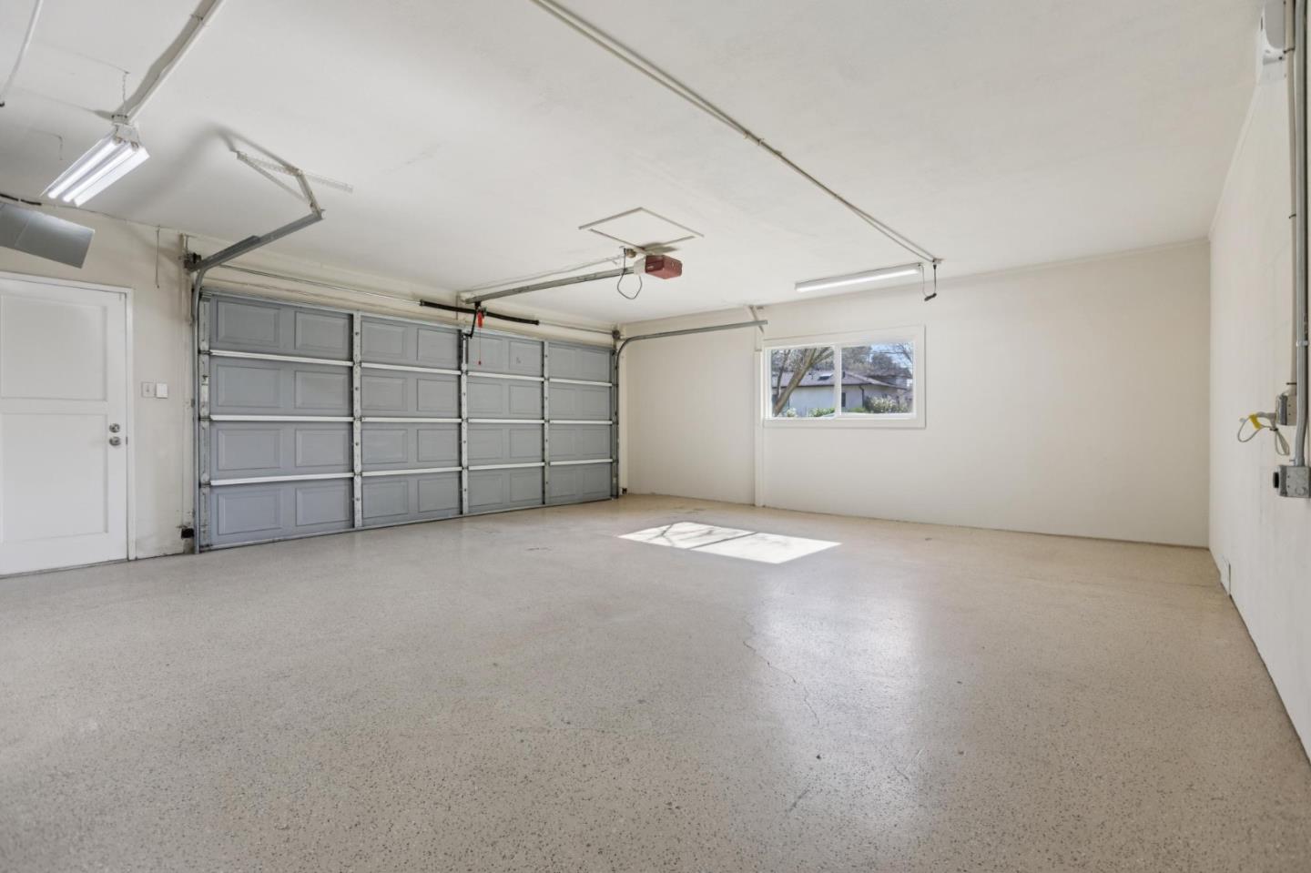 Detail Gallery Image 19 of 26 For 19061 Brookhaven Dr, Saratoga,  CA 95070 - 4 Beds | 2 Baths