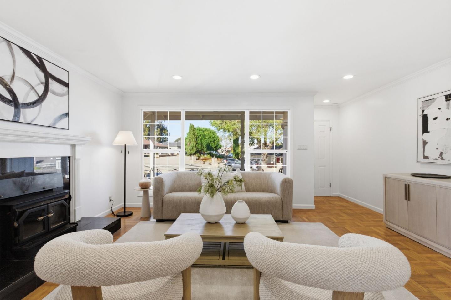 Detail Gallery Image 10 of 40 For 531 Anita Ln, Millbrae,  CA 94030 - 3 Beds | 1/1 Baths