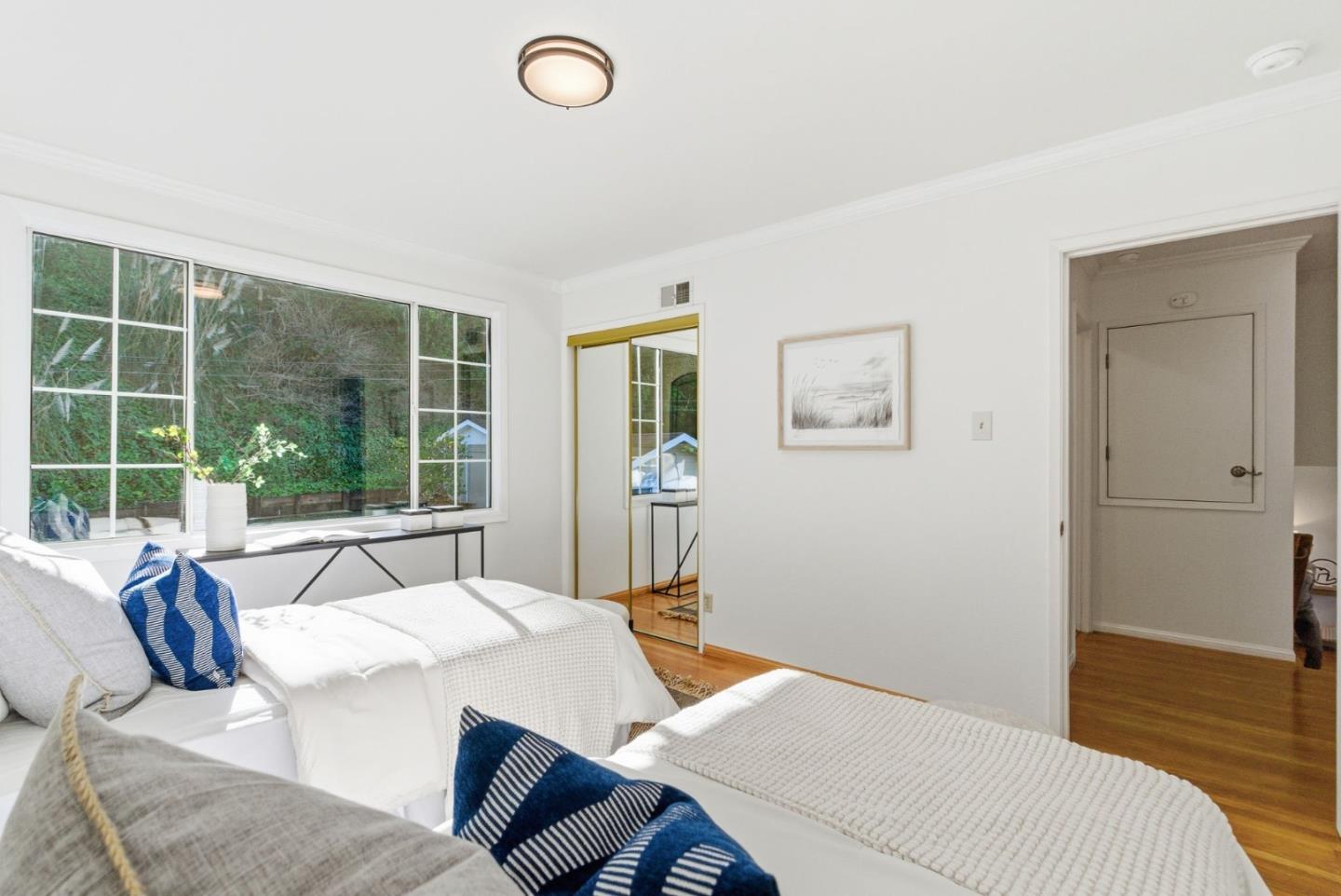 Detail Gallery Image 23 of 40 For 531 Anita Ln, Millbrae,  CA 94030 - 3 Beds | 1/1 Baths