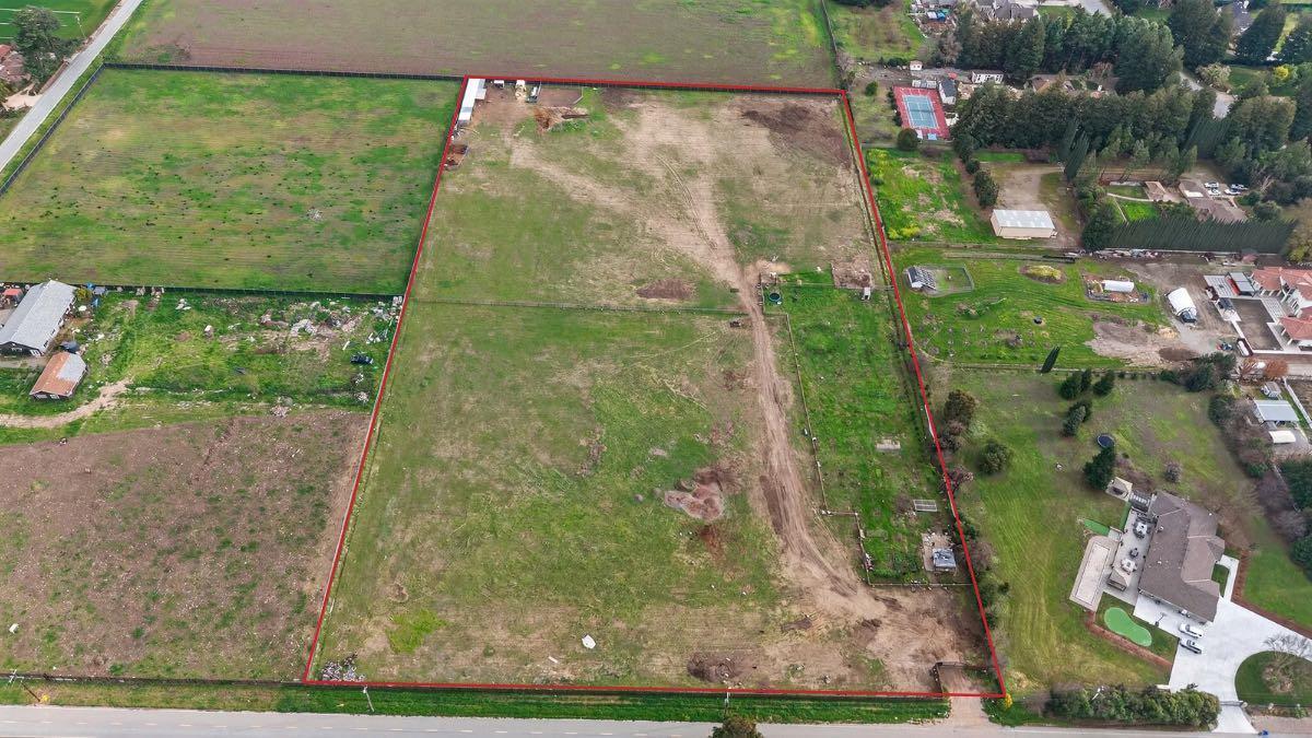 Detail Gallery Image 11 of 13 For 214 Scheller Ave, Morgan Hill,  CA 95037 - – Beds | – Baths