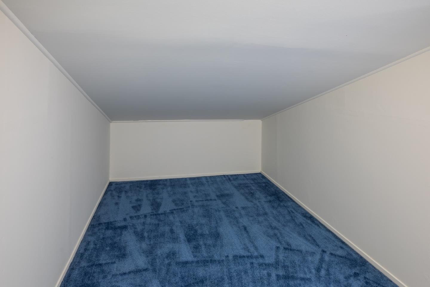 Detail Gallery Image 24 of 24 For 2427 Sharon Oaks Dr, Menlo Park,  CA 94025 - 3 Beds | 3 Baths