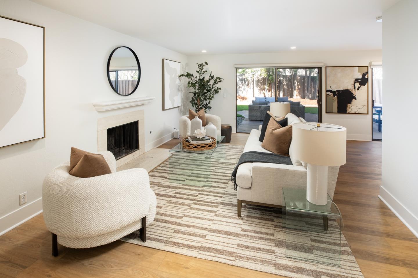 Detail Gallery Image 3 of 24 For 2427 Sharon Oaks Dr, Menlo Park,  CA 94025 - 3 Beds | 3 Baths