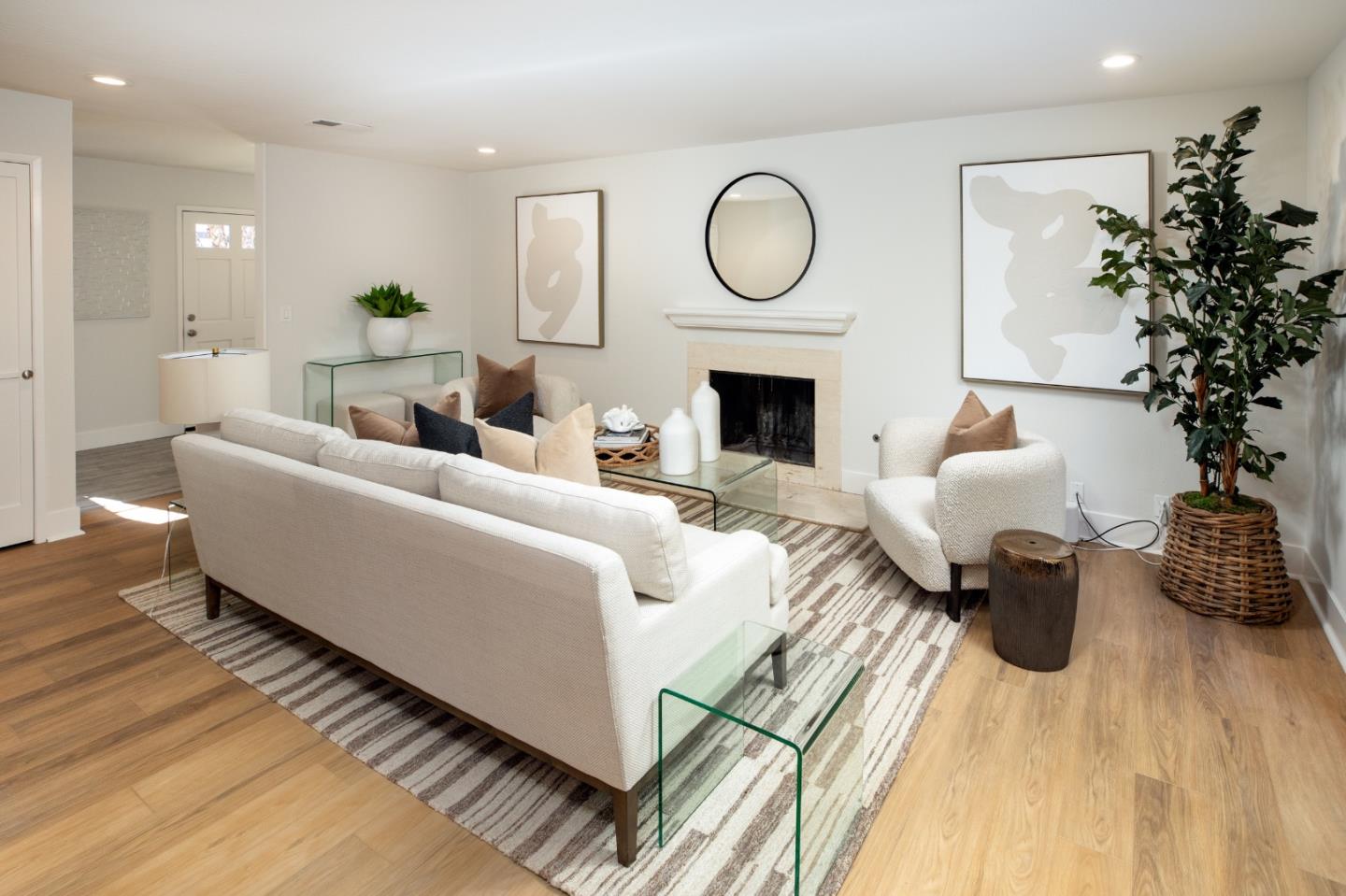 Detail Gallery Image 4 of 24 For 2427 Sharon Oaks Dr, Menlo Park,  CA 94025 - 3 Beds | 3 Baths