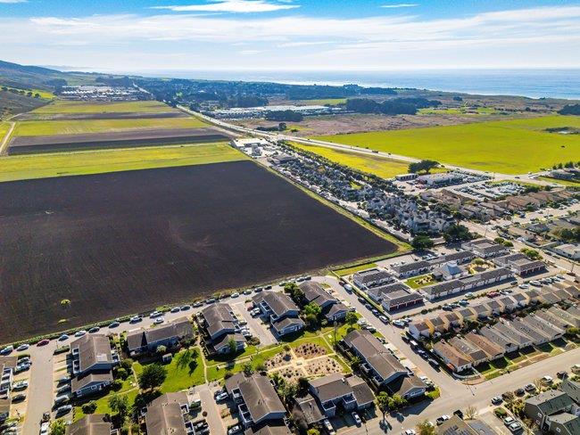 Detail Gallery Image 47 of 52 For 1031 S Colonel Way, Half Moon Bay,  CA 94019 - 3 Beds | 1/1 Baths