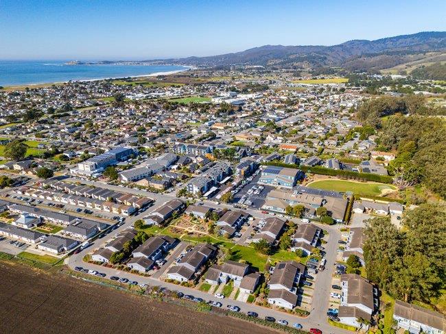 Detail Gallery Image 48 of 52 For 1031 S Colonel Way, Half Moon Bay,  CA 94019 - 3 Beds | 1/1 Baths