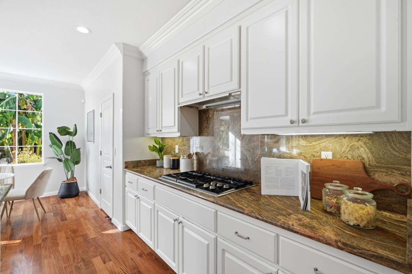 Detail Gallery Image 13 of 56 For 3024 Oliver Dr, San Jose,  CA 95135 - 5 Beds | 4/1 Baths