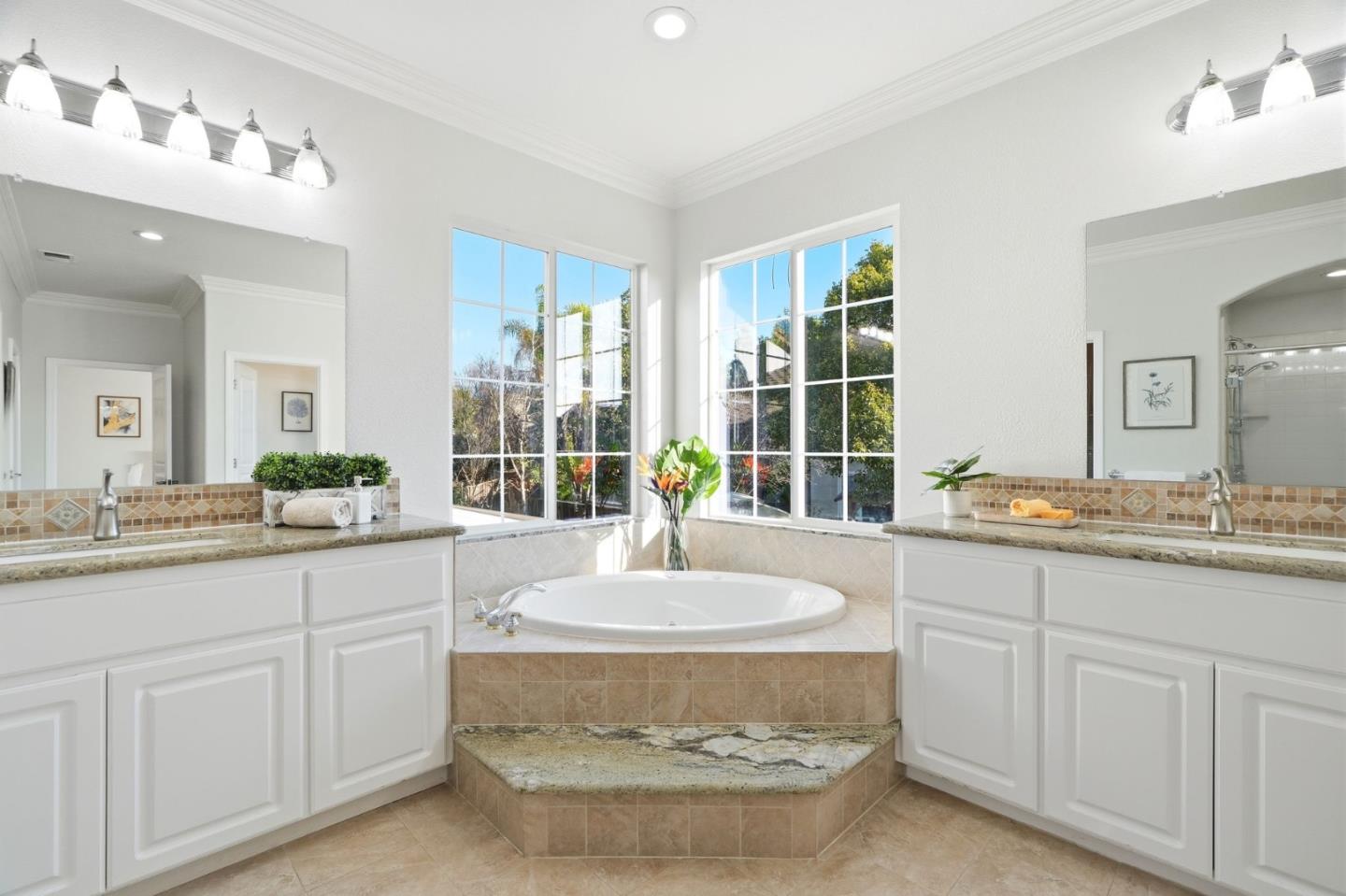 Detail Gallery Image 30 of 56 For 3024 Oliver Dr, San Jose,  CA 95135 - 5 Beds | 4/1 Baths