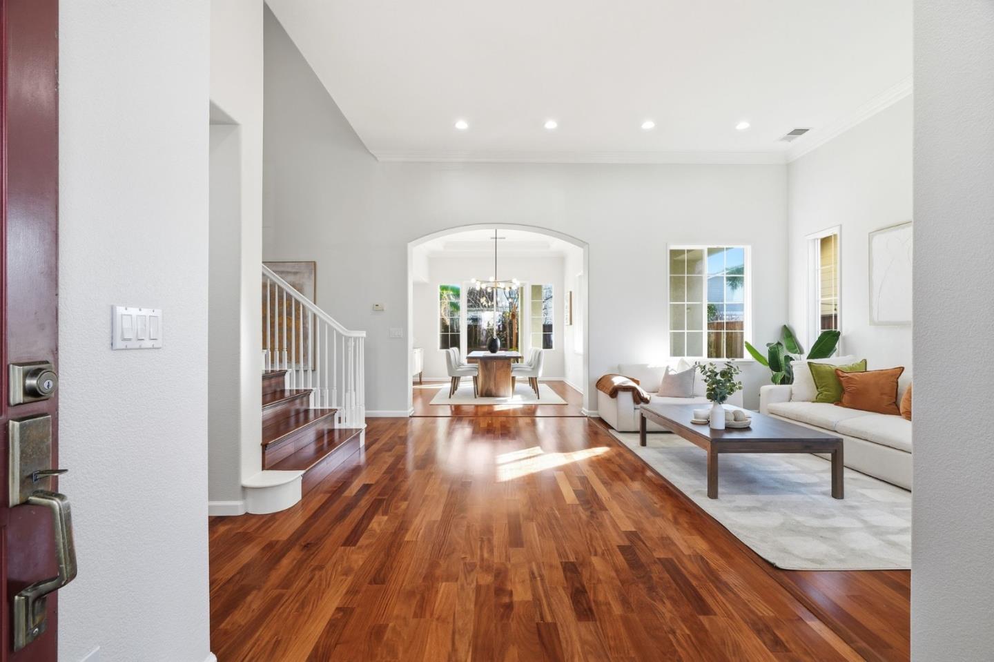 Detail Gallery Image 4 of 56 For 3024 Oliver Dr, San Jose,  CA 95135 - 5 Beds | 4/1 Baths