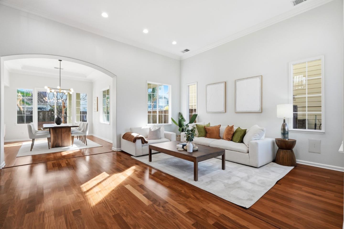 Detail Gallery Image 5 of 56 For 3024 Oliver Dr, San Jose,  CA 95135 - 5 Beds | 4/1 Baths