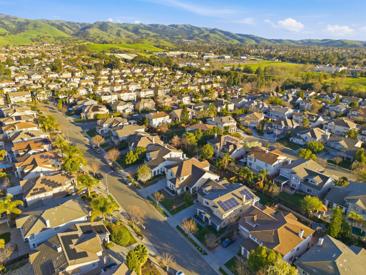 Detail Gallery Image 50 of 56 For 3024 Oliver Dr, San Jose,  CA 95135 - 5 Beds | 4/1 Baths