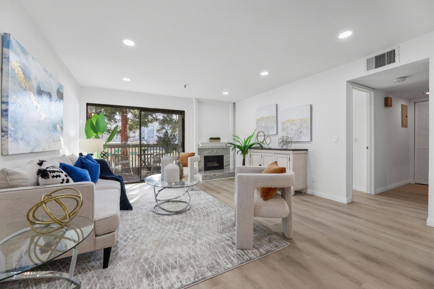 Detail Gallery Image 4 of 39 For 49 Showers Dr #A130,  Mountain View,  CA 94040 - 2 Beds | 2 Baths