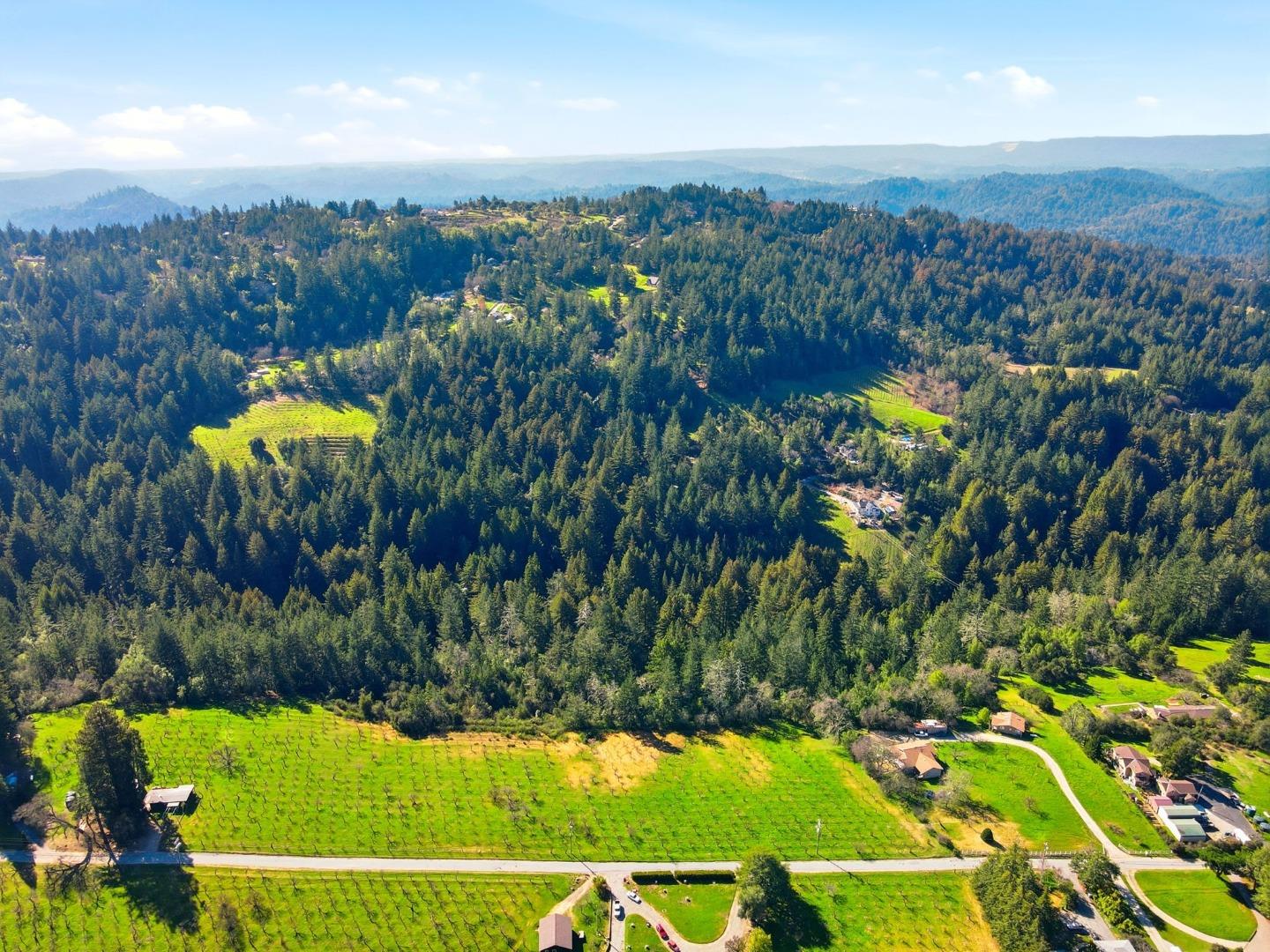 Detail Gallery Image 11 of 13 For 24580 Loma Prieta Ave, Los Gatos,  CA 95033 - 2 Beds | 1 Baths