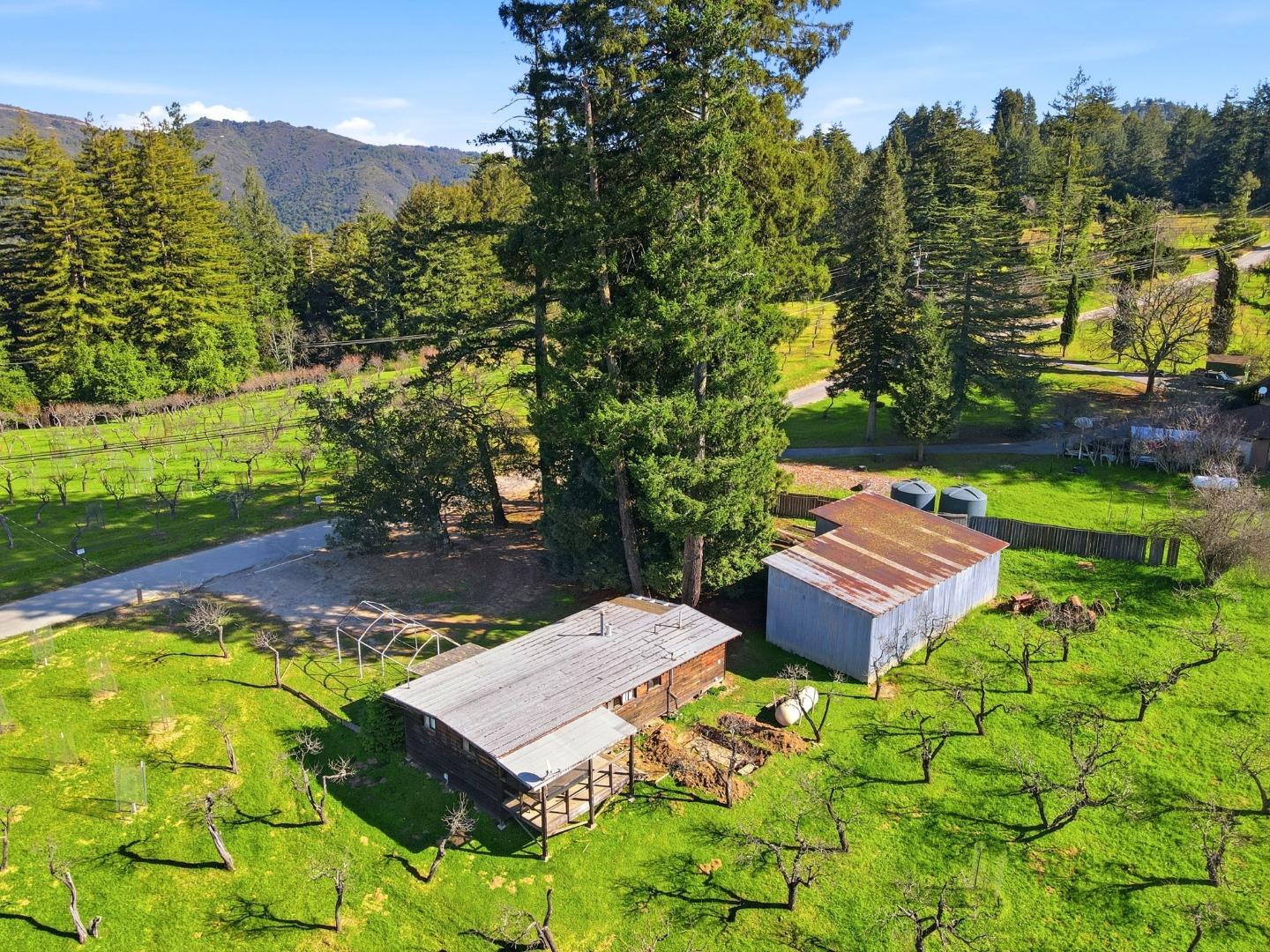 Detail Gallery Image 2 of 13 For 24580 Loma Prieta Ave, Los Gatos,  CA 95033 - 2 Beds | 1 Baths