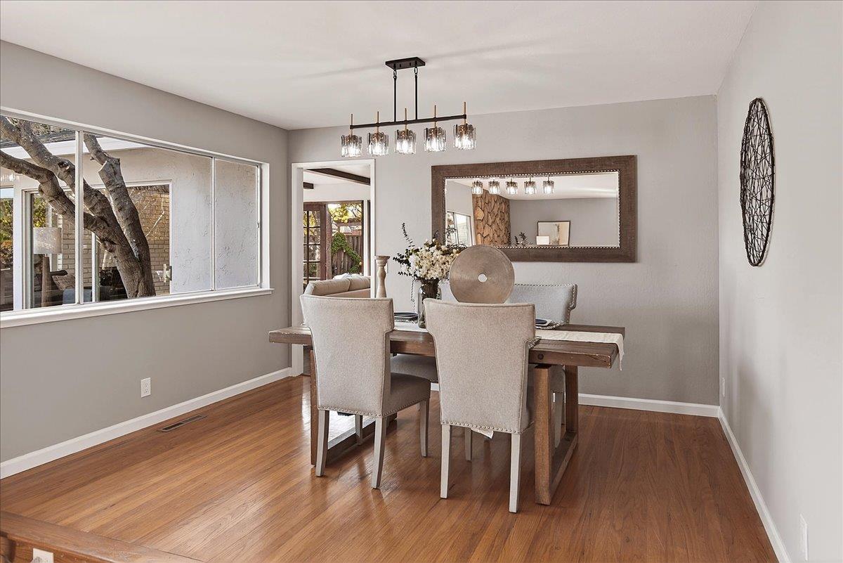 Detail Gallery Image 13 of 49 For 13240 via Grande Ct, Saratoga,  CA 95070 - 4 Beds | 2/1 Baths