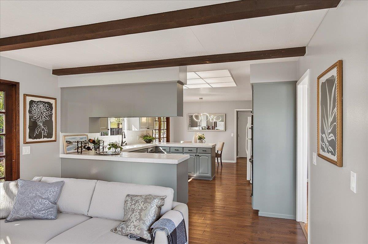 Detail Gallery Image 15 of 49 For 13240 via Grande Ct, Saratoga,  CA 95070 - 4 Beds | 2/1 Baths