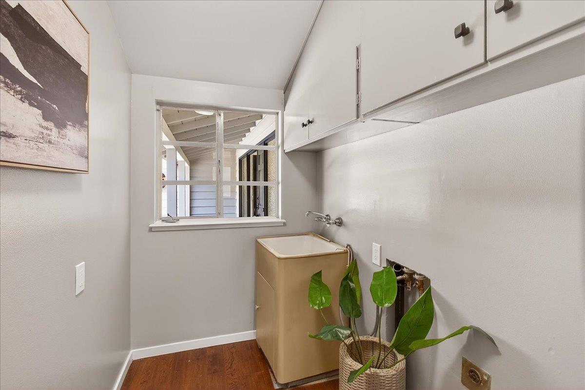 Detail Gallery Image 31 of 49 For 13240 via Grande Ct, Saratoga,  CA 95070 - 4 Beds | 2/1 Baths