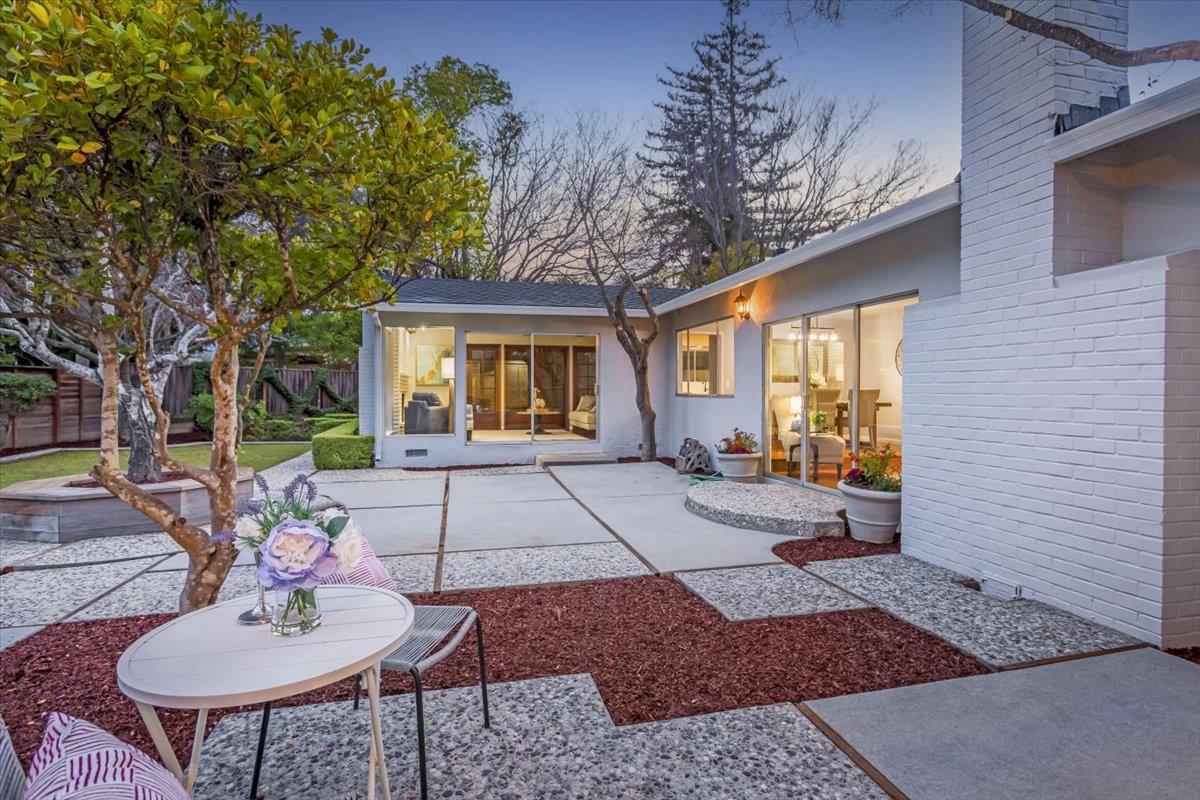 Detail Gallery Image 34 of 49 For 13240 via Grande Ct, Saratoga,  CA 95070 - 4 Beds | 2/1 Baths