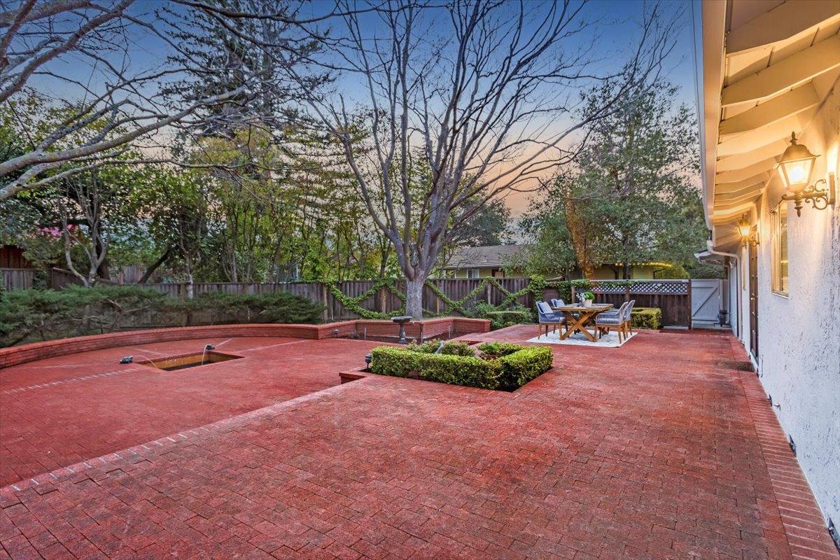 Detail Gallery Image 37 of 49 For 13240 via Grande Ct, Saratoga,  CA 95070 - 4 Beds | 2/1 Baths