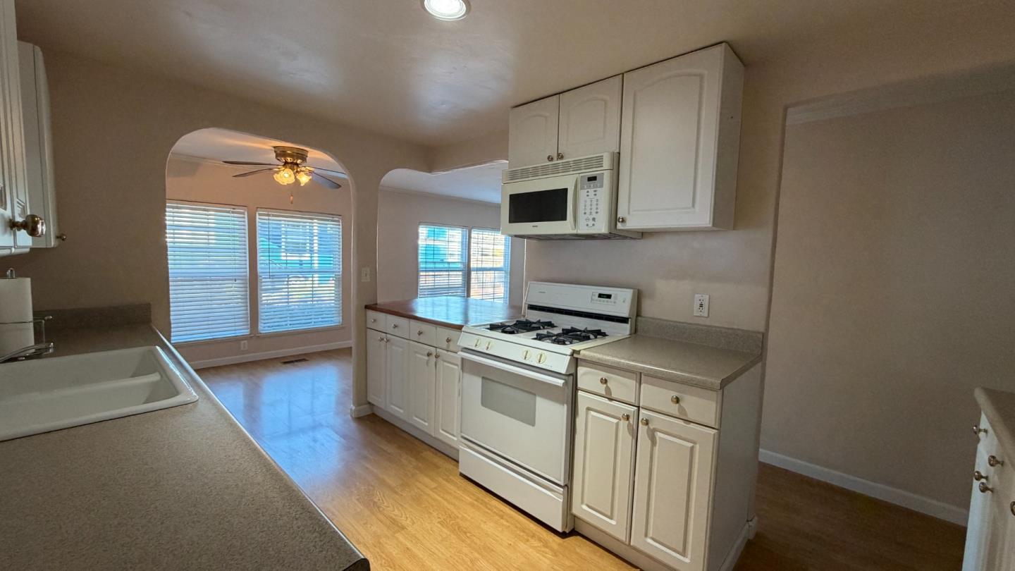 Detail Gallery Image 5 of 16 For 100 N Rodeo Gulch, #149,  Soquel,  CA 95073 - 2 Beds | 2 Baths