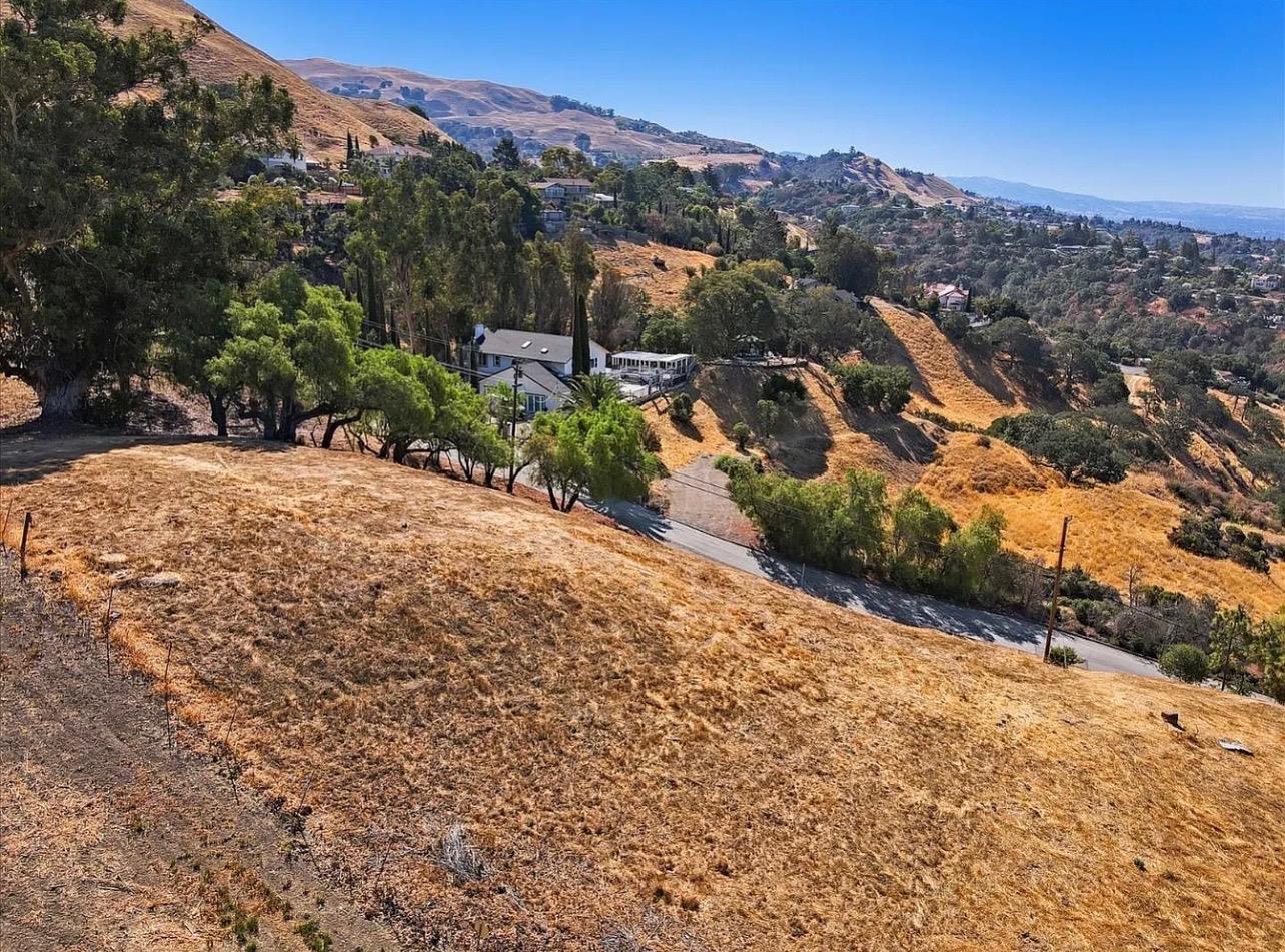 Detail Gallery Image 4 of 5 For 6 Claitor Way, San Jose,  CA 95132 - – Beds | – Baths