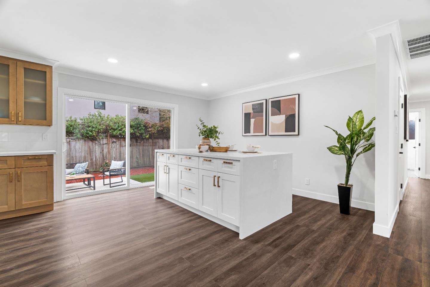 Detail Gallery Image 15 of 41 For 432 8th Ave, Menlo Park,  CA 94025 - 3 Beds | 2 Baths