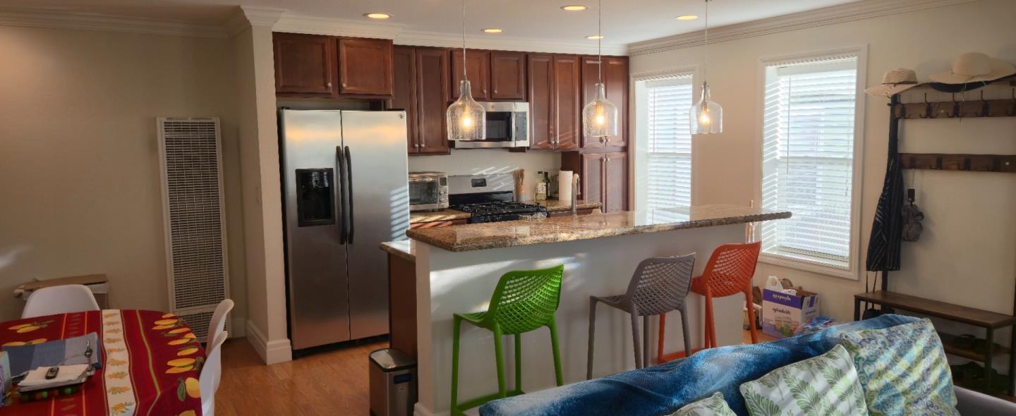 Detail Gallery Image 3 of 13 For 1771 44th Ave, Capitola,  CA 95010 - 3 Beds | 1 Baths