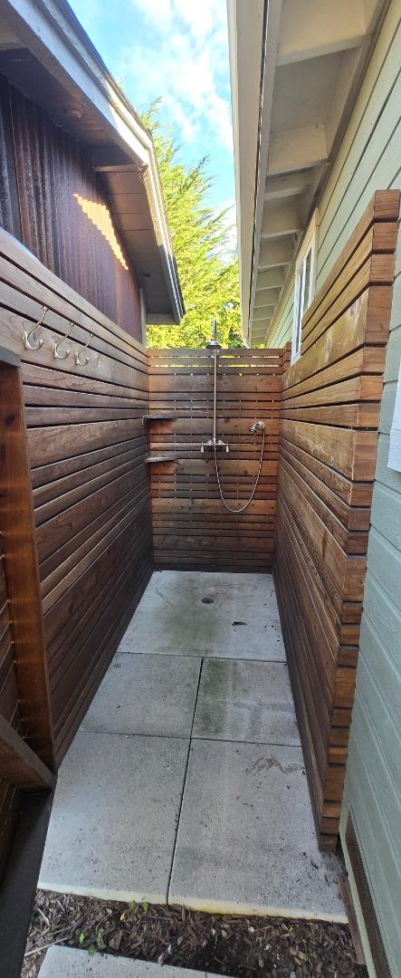 Detail Gallery Image 9 of 13 For 1771 44th Ave, Capitola,  CA 95010 - 3 Beds | 1 Baths