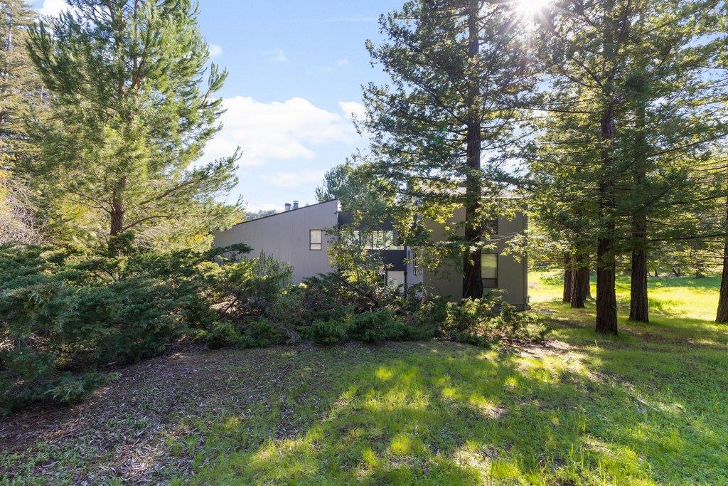 Detail Gallery Image 10 of 37 For 27600 Altamont Rd, Los Altos Hills,  CA 94022 - 4 Beds | 3/1 Baths