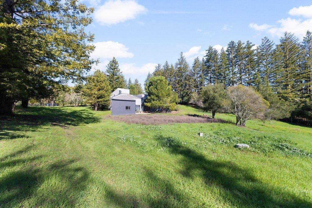 Detail Gallery Image 15 of 37 For 27600 Altamont Rd, Los Altos Hills,  CA 94022 - 4 Beds | 3/1 Baths