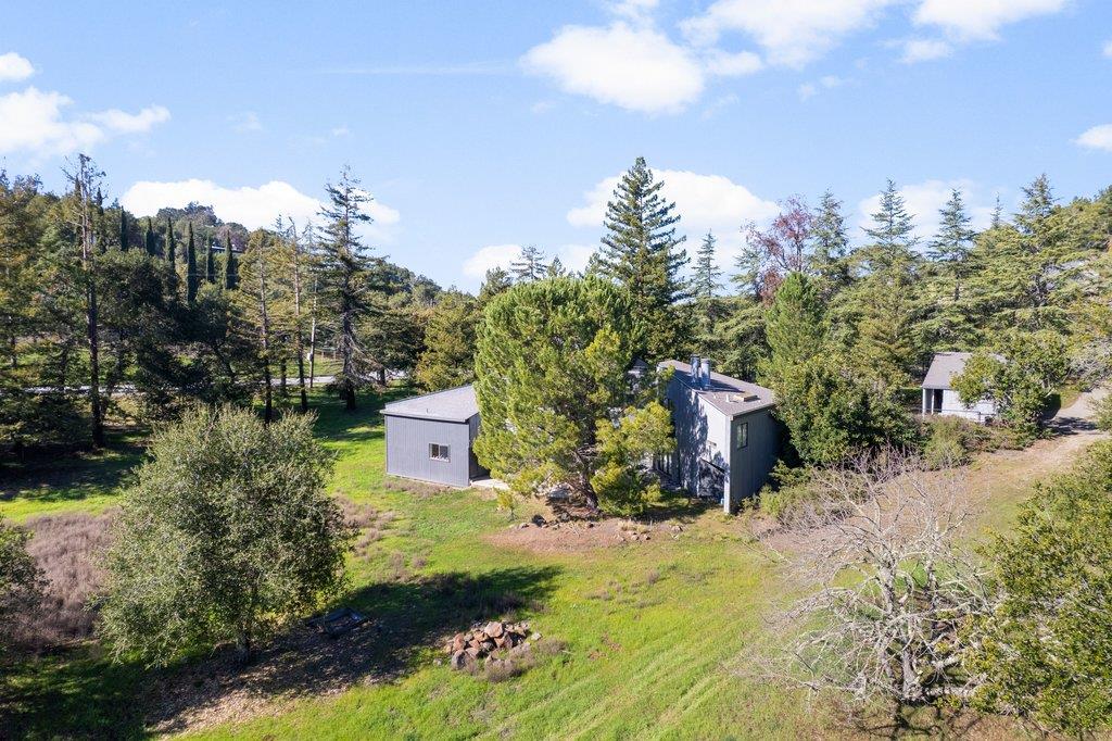 Detail Gallery Image 24 of 37 For 27600 Altamont Rd, Los Altos Hills,  CA 94022 - 4 Beds | 3/1 Baths