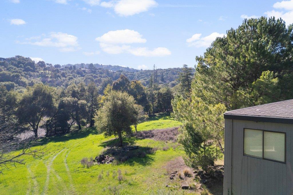Detail Gallery Image 26 of 37 For 27600 Altamont Rd, Los Altos Hills,  CA 94022 - 4 Beds | 3/1 Baths