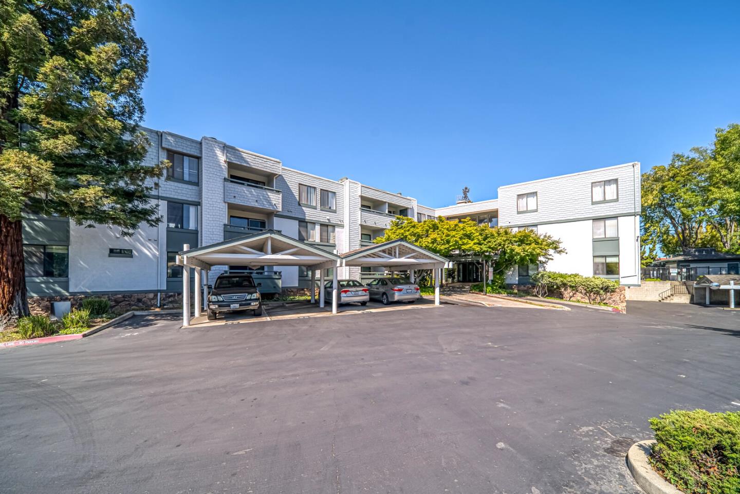 Detail Gallery Image 2 of 34 For 40425 Chapel Way #101,  Fremont,  CA 94538 - 3 Beds | 2 Baths