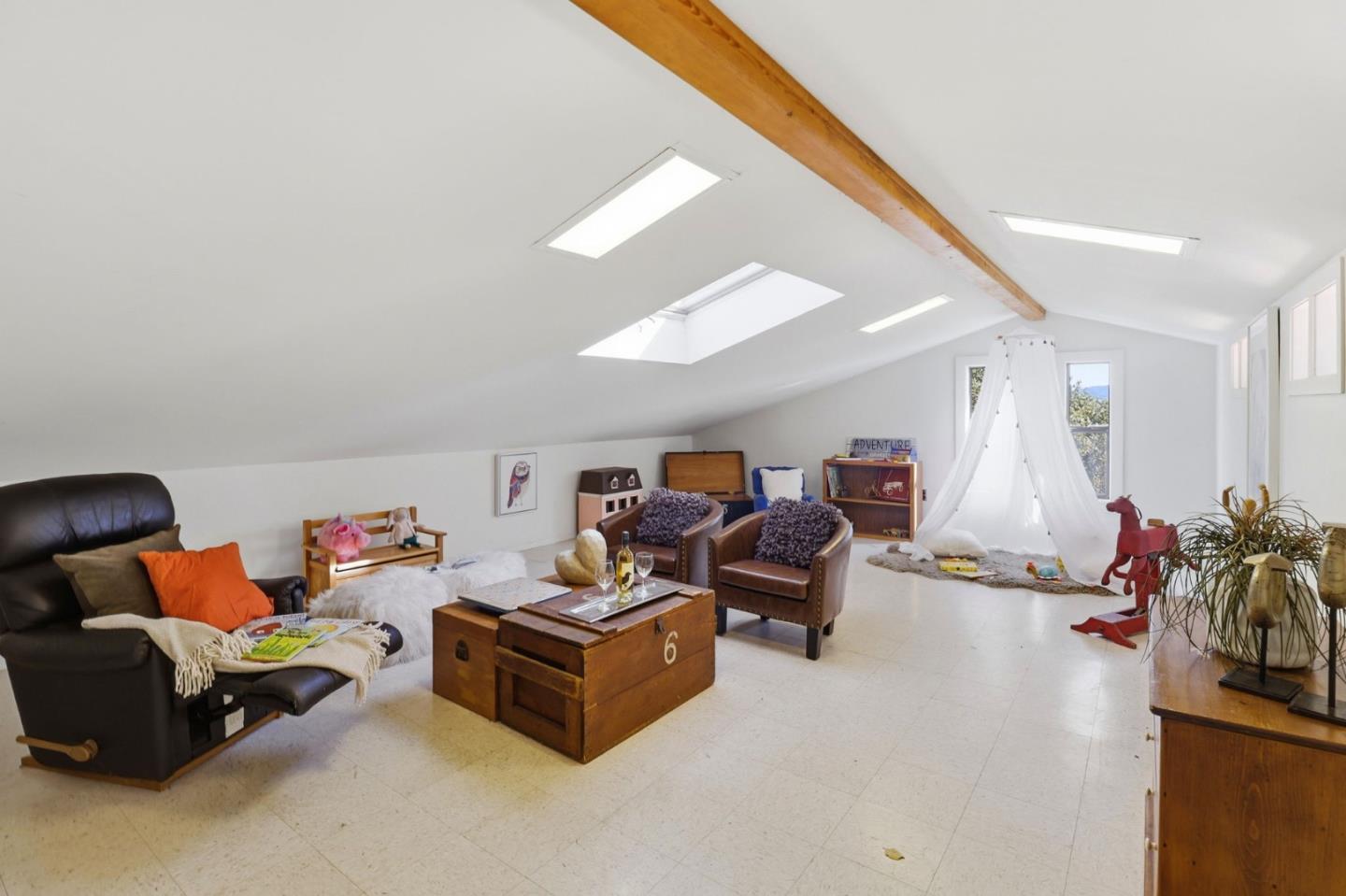 Detail Gallery Image 24 of 46 For 108 Santa Maria Ave, Portola Valley,  CA 94028 - 3 Beds | 2 Baths