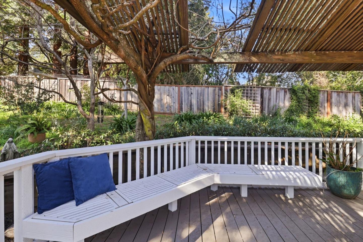 Detail Gallery Image 3 of 46 For 108 Santa Maria Ave, Portola Valley,  CA 94028 - 3 Beds | 2 Baths