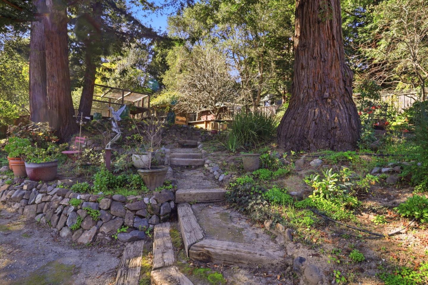 Detail Gallery Image 36 of 46 For 108 Santa Maria Ave, Portola Valley,  CA 94028 - 3 Beds | 2 Baths