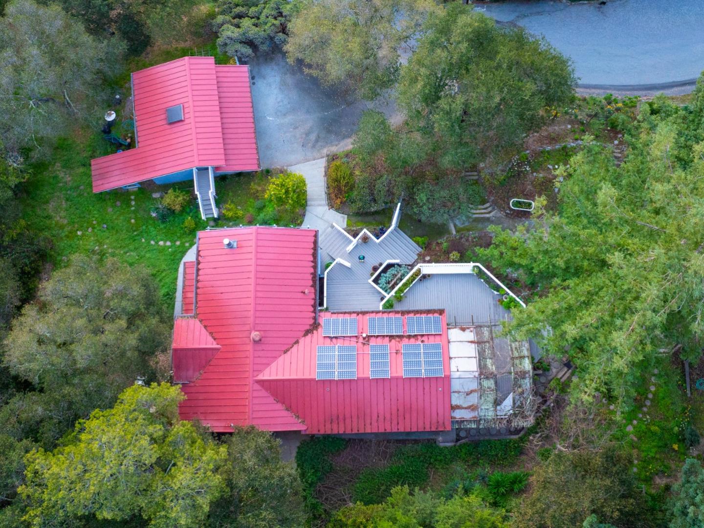 Detail Gallery Image 42 of 46 For 108 Santa Maria Ave, Portola Valley,  CA 94028 - 3 Beds | 2 Baths