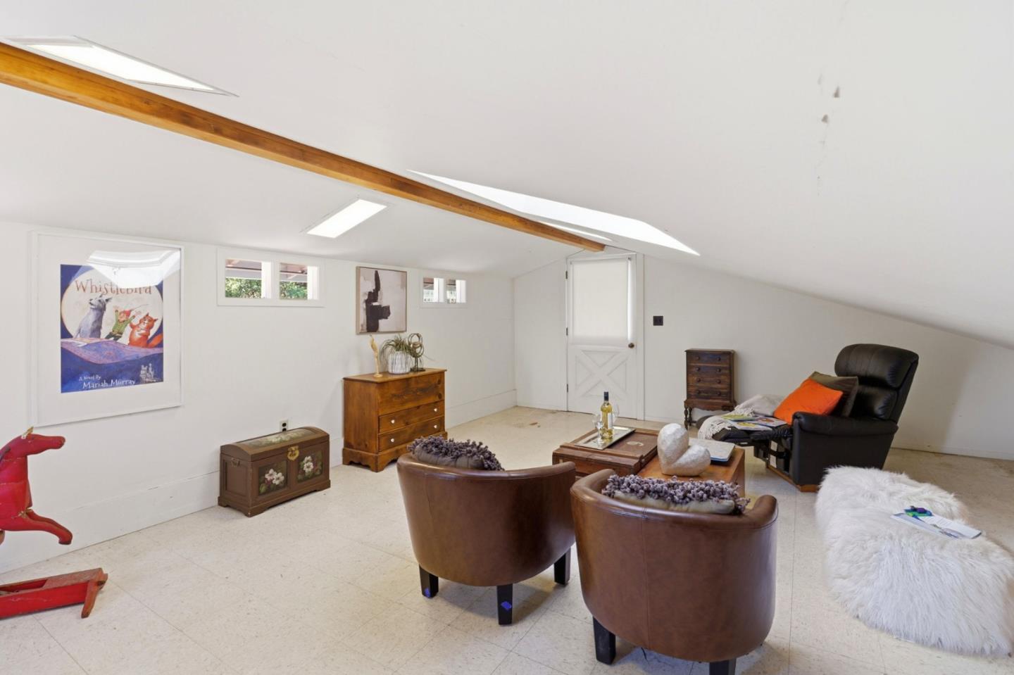 Detail Gallery Image 8 of 46 For 108 Santa Maria Ave, Portola Valley,  CA 94028 - 3 Beds | 2 Baths