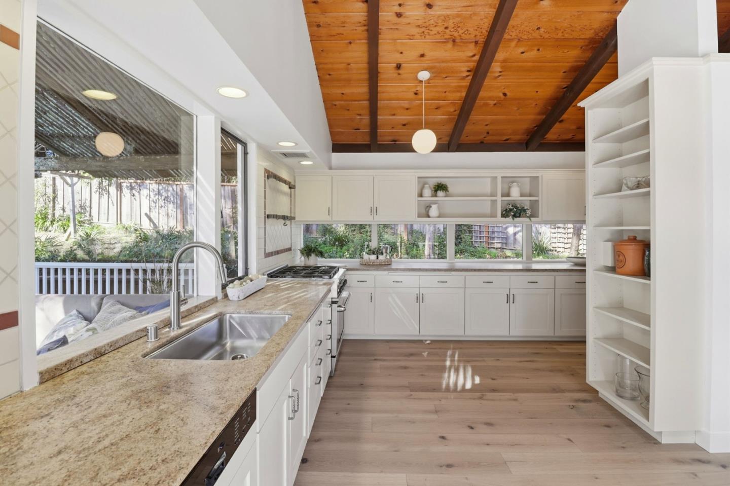 Detail Gallery Image 9 of 46 For 108 Santa Maria Ave, Portola Valley,  CA 94028 - 3 Beds | 2 Baths