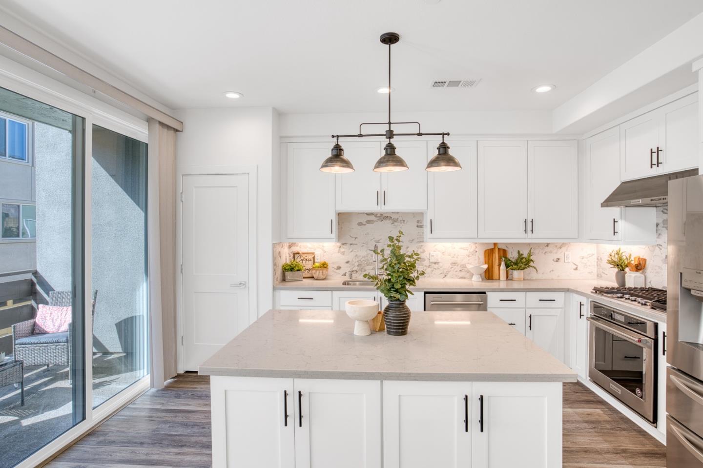 Detail Gallery Image 10 of 35 For 2059 Joshua Tree Cir, Milpitas,  CA 95035 - 3 Beds | 3 Baths