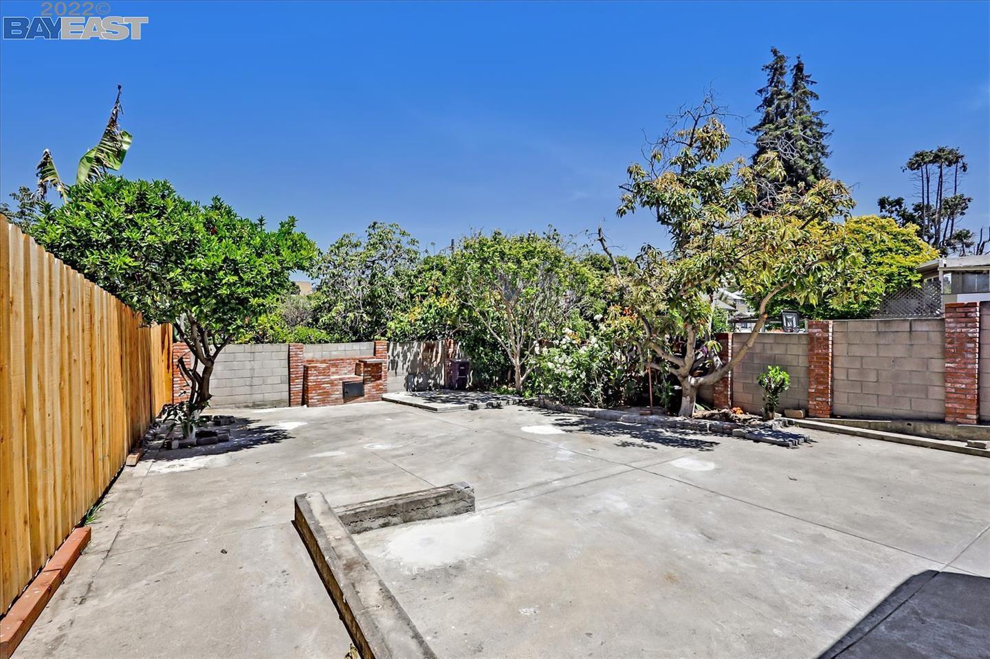 Detail Gallery Image 24 of 24 For 2036 E 20th St, Oakland,  CA 94606 - 4 Beds | 2 Baths