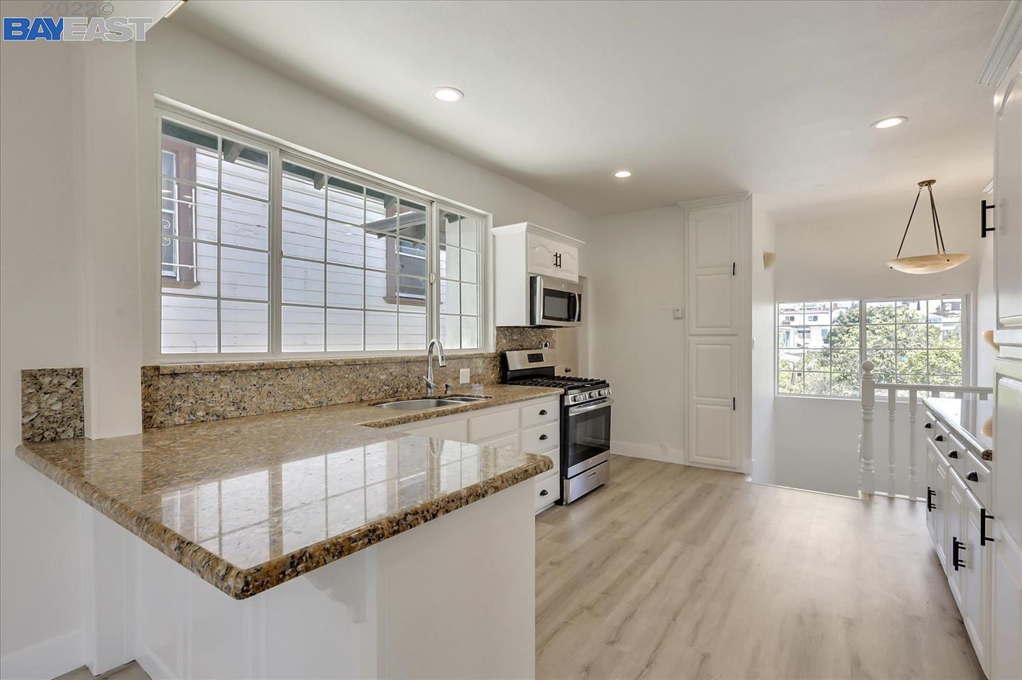 2036 20th Street, Oakland, CA, 94606