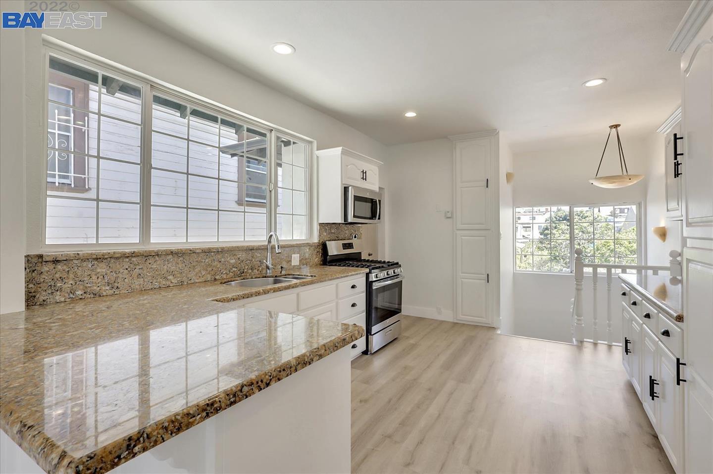 2036 20th Street, Oakland, CA, 94606