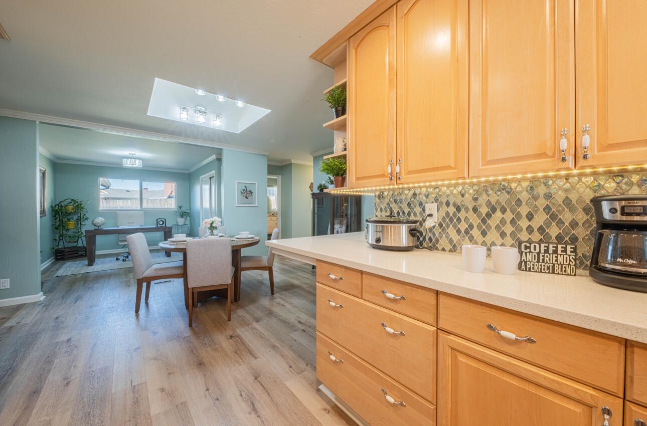 Detail Gallery Image 14 of 38 For 1671 Cambrian Dr, Salinas,  CA 93906 - 3 Beds | 2 Baths