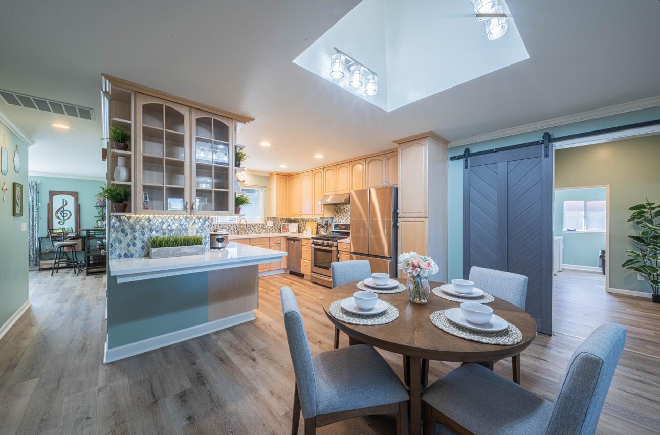 Detail Gallery Image 9 of 38 For 1671 Cambrian Dr, Salinas,  CA 93906 - 3 Beds | 2 Baths