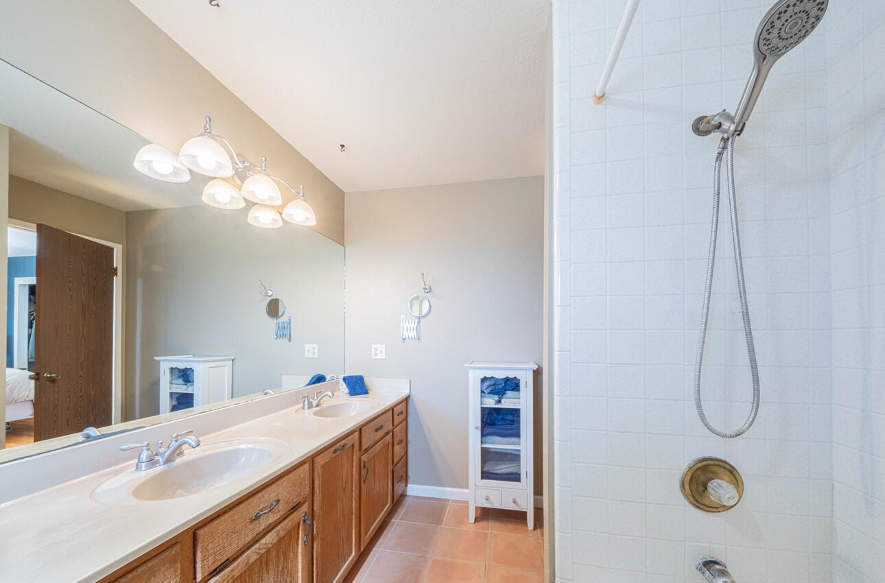 Detail Gallery Image 15 of 38 For 936 Wainwright Street, Monterey,  CA 93940 - 3 Beds | 2/1 Baths