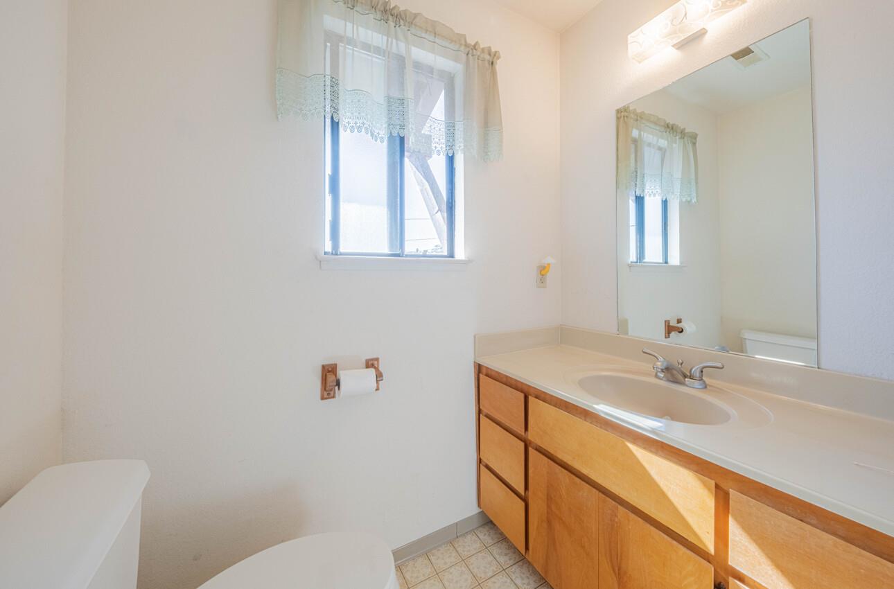 Detail Gallery Image 17 of 38 For 936 Wainwright Street, Monterey,  CA 93940 - 3 Beds | 2/1 Baths