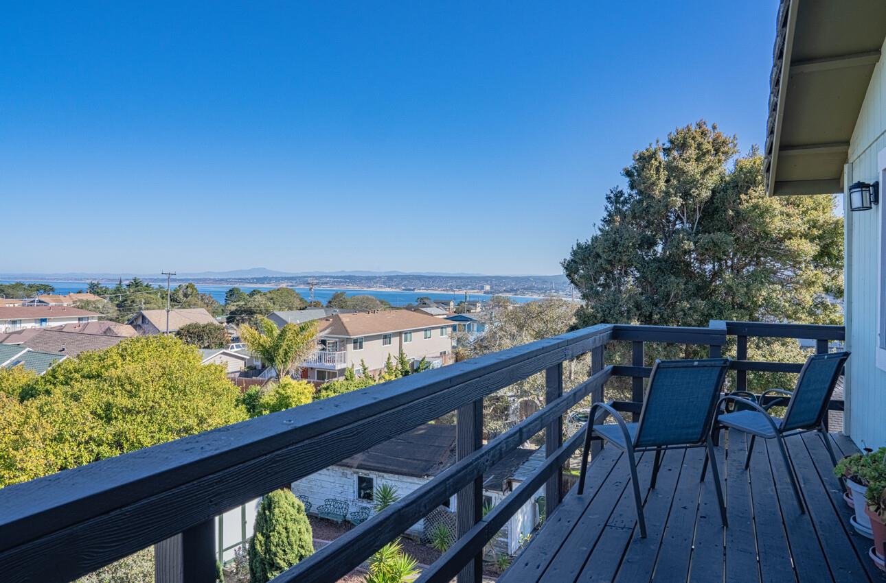 Detail Gallery Image 19 of 38 For 936 Wainwright Street, Monterey,  CA 93940 - 3 Beds | 2/1 Baths