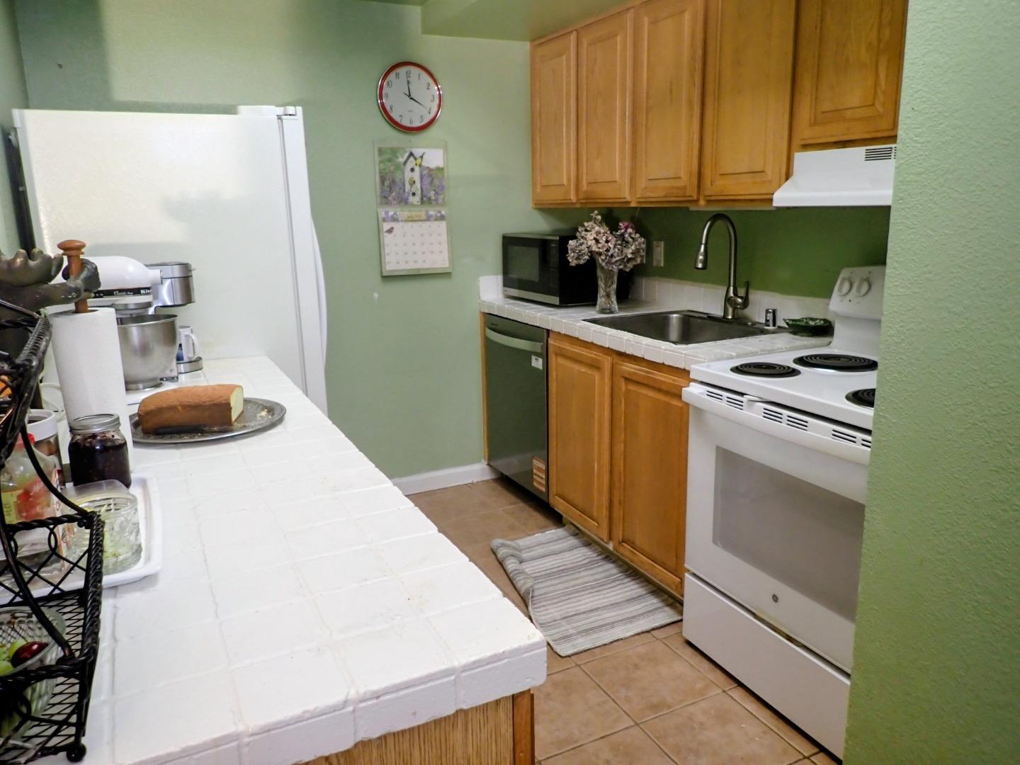 Detail Gallery Image 10 of 17 For 1976 Tradan Dr #65,  San Jose,  CA 95132 - 1 Beds | 1 Baths