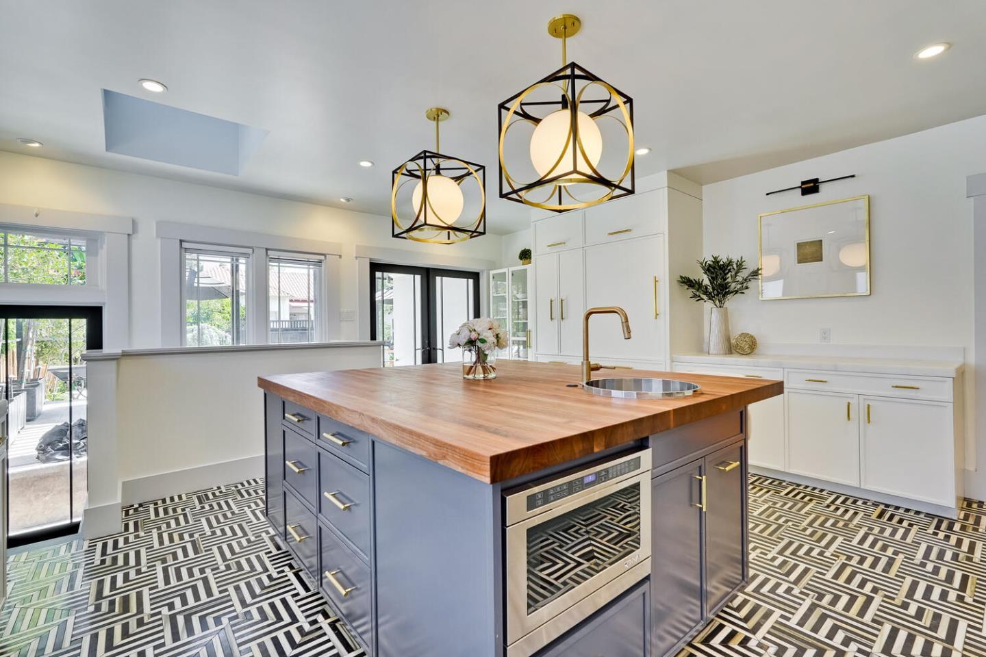 Detail Gallery Image 17 of 53 For 1176 Hanchett Ave, San Jose,  CA 95126 - 4 Beds | 3 Baths